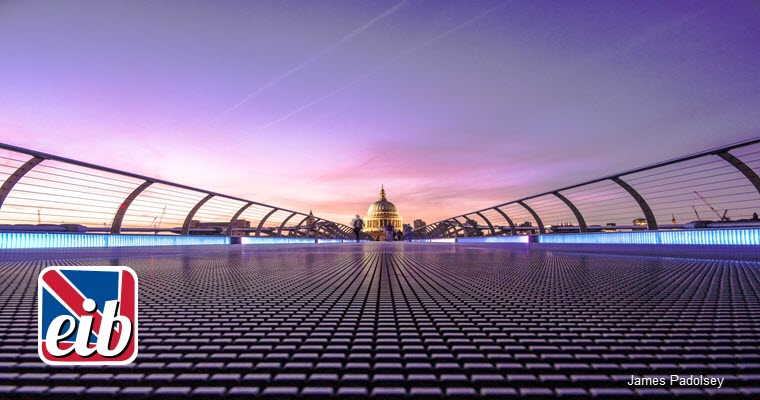 view from millenial bridge